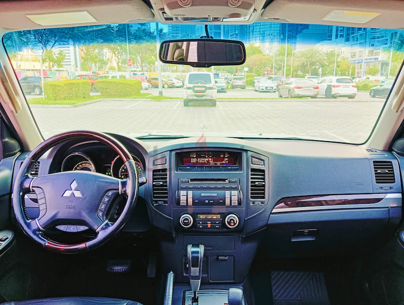 2011 MITSUBISHI PAJERO IV