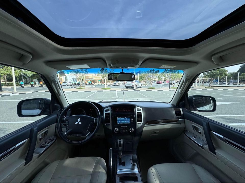 2016 Mitsubishi Pajero