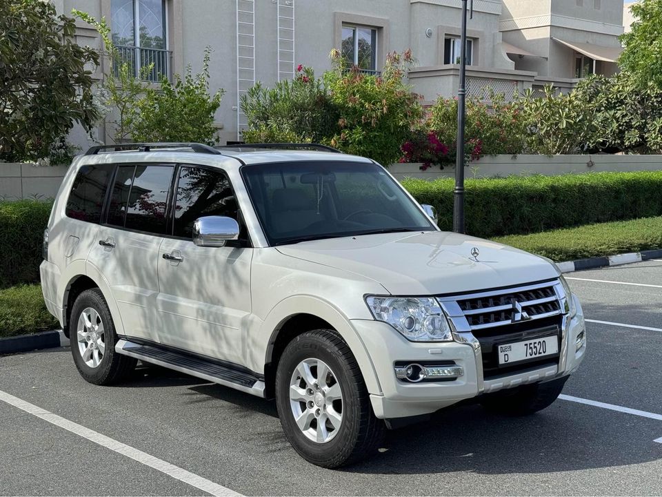 2016 Mitsubishi Pajero