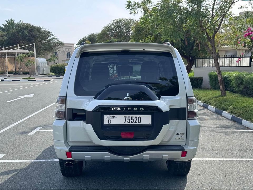 2016 Mitsubishi Pajero