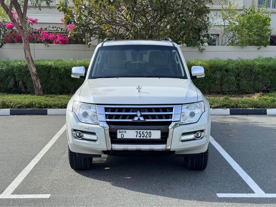 2016 Mitsubishi Pajero