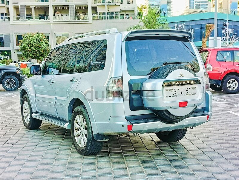 2011 MITSUBISHI PAJERO IV