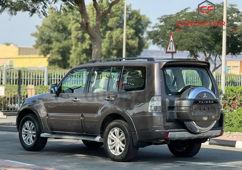 Mitsubishi Pajero IV