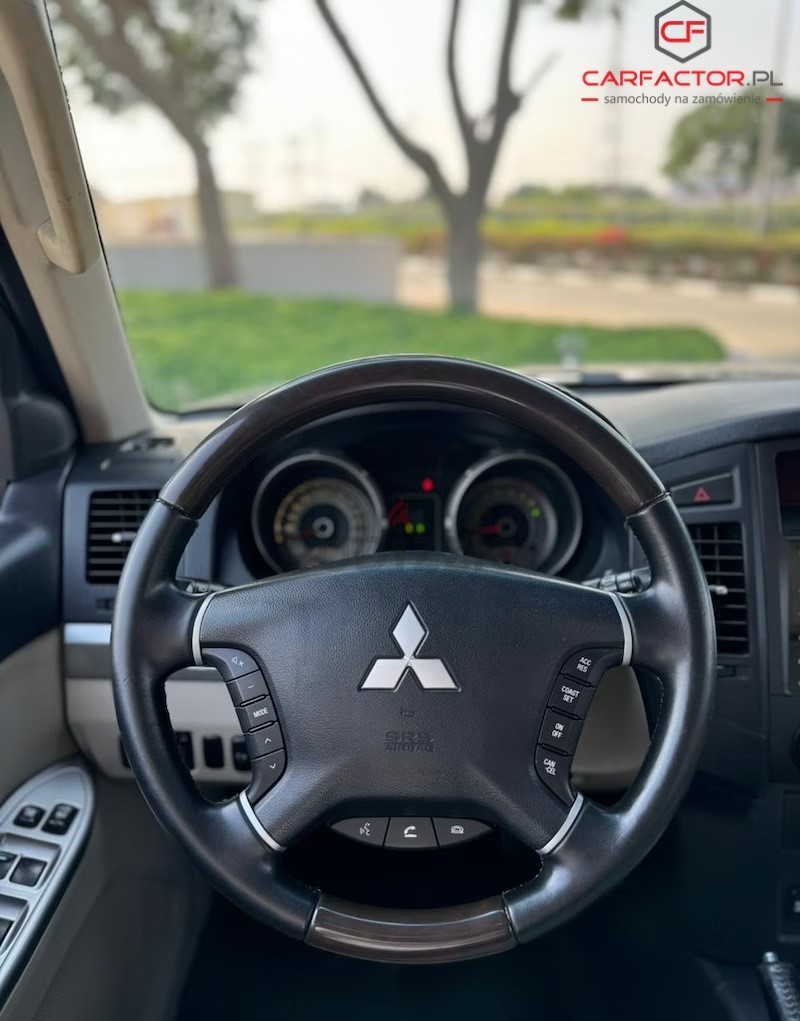 Mitsubishi Pajero IV