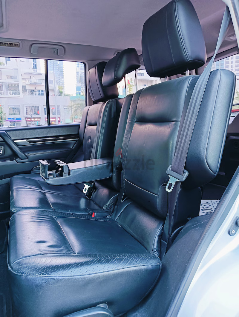 2011 MITSUBISHI PAJERO IV