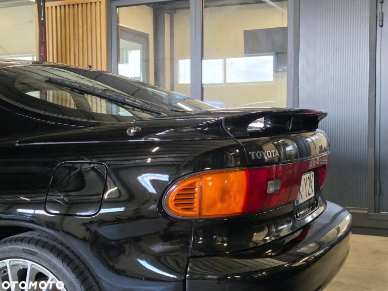 Toyota Celica — zdjęcie 12
