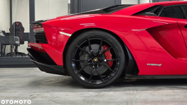 Lamborghini Aventador — zdjęcie 11