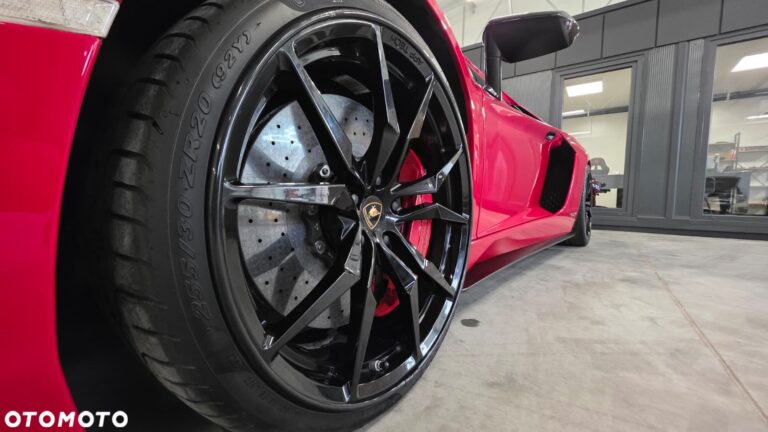Lamborghini Aventador — zdjęcie 16