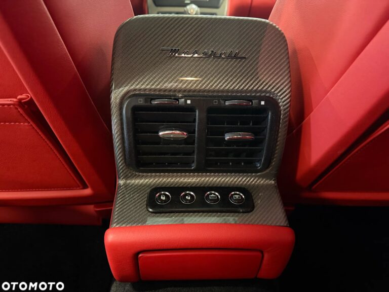 Maserati Quattroporte Sport GT S Automatic — zdjęcie 24