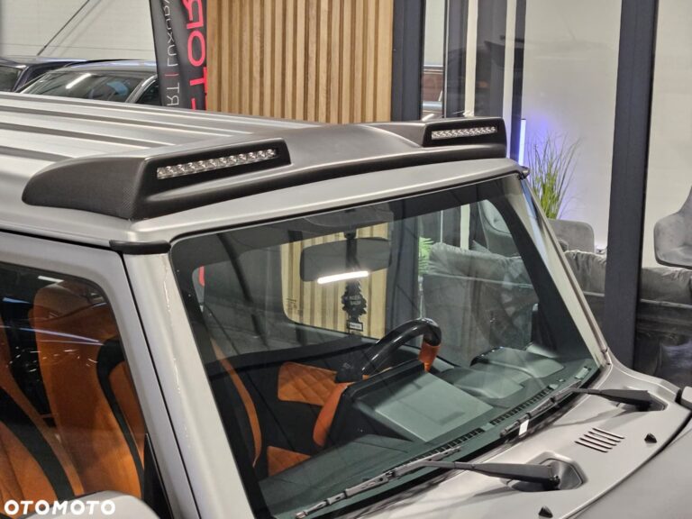 Suzuki Jimny 1