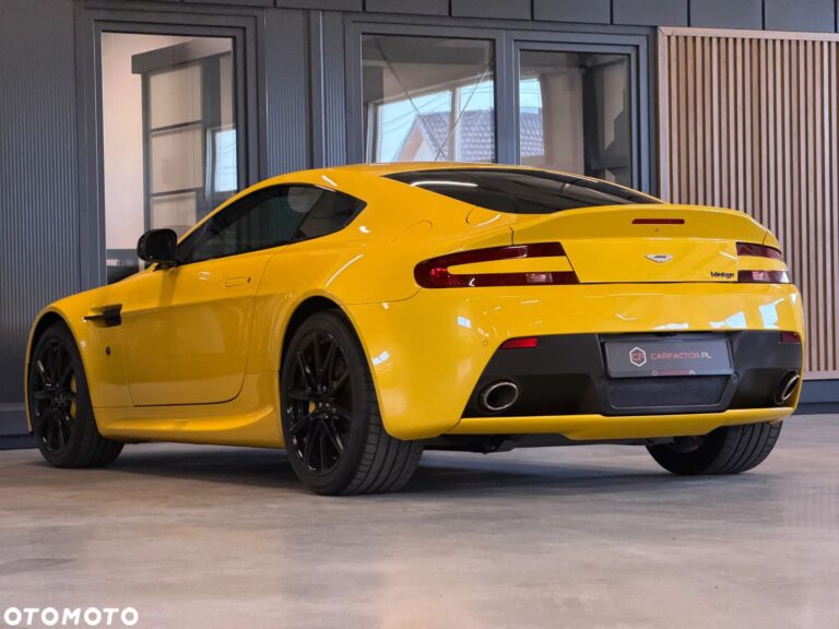 Aston Martin V8 Vantage — zdjęcie 19