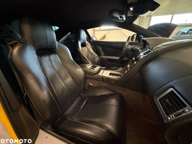 Aston Martin V8 Vantage — zdjęcie 23