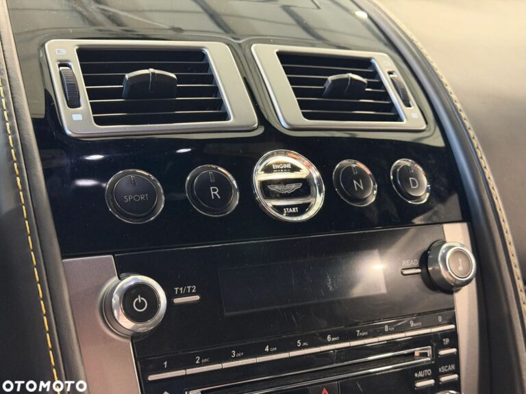 Aston Martin V8 Vantage — zdjęcie 33