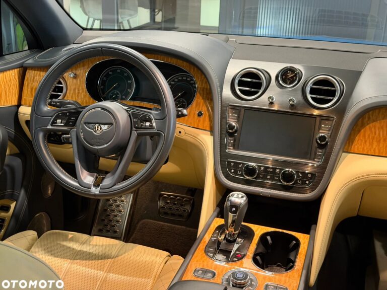 Bentley Bentayga W12 — zdjęcie 28