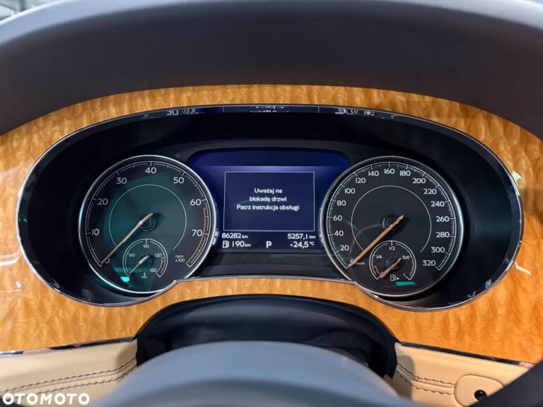 Bentley Bentayga W12 — zdjęcie 29