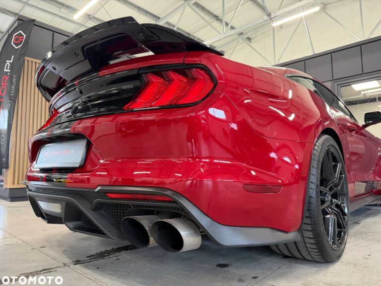 Ford Mustang — zdjęcie 9
