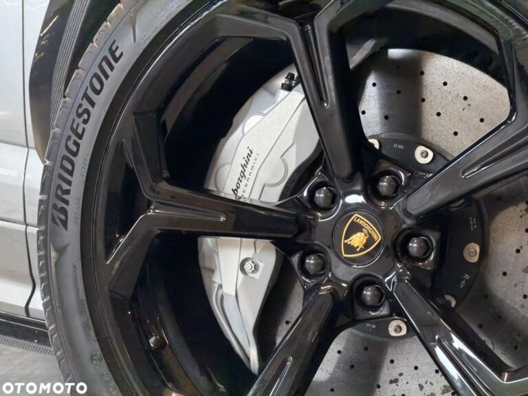 Lamborghini Urus — zdjęcie 38