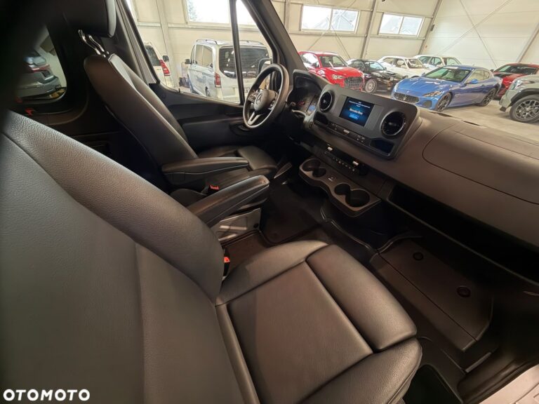 Mercedes-Benz Sprinter — zdjęcie 21