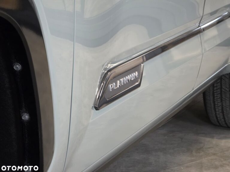 Toyota Sequoia — zdjęcie 15