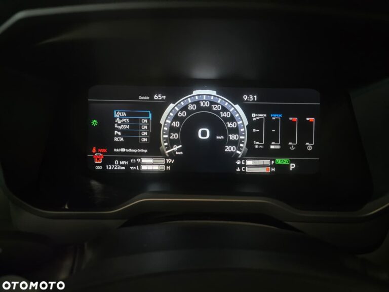 Toyota Sequoia — zdjęcie 20