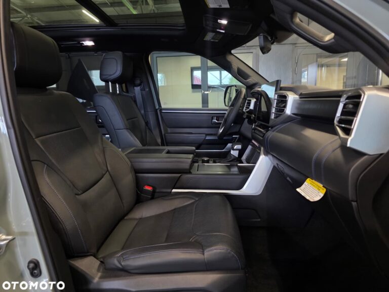 Toyota Sequoia — zdjęcie 23