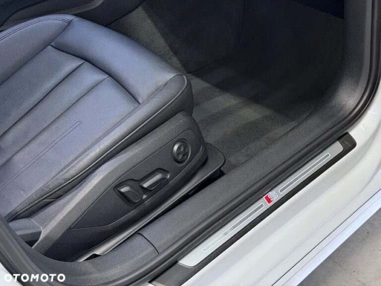 Audi A4 Avant 40 TDI quattro S tronic S line — zdjęcie 23