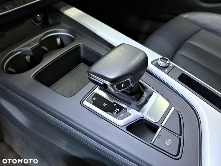 Audi A4 Avant 40 TDI quattro S tronic S line — zdjęcie 27
