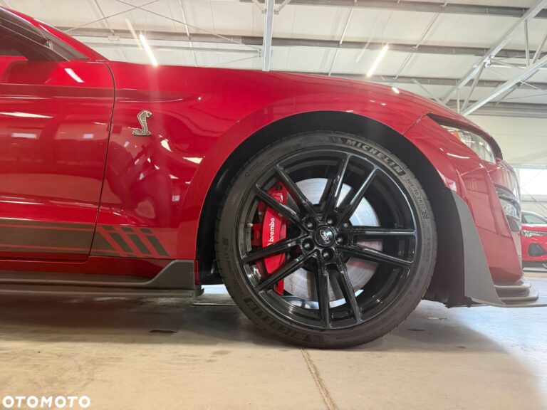 Ford Mustang — zdjęcie 13