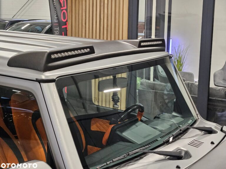 Suzuki Jimny 1